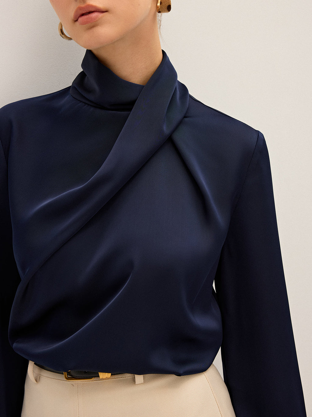 Blouse Satin Col Drapé Asymétrique