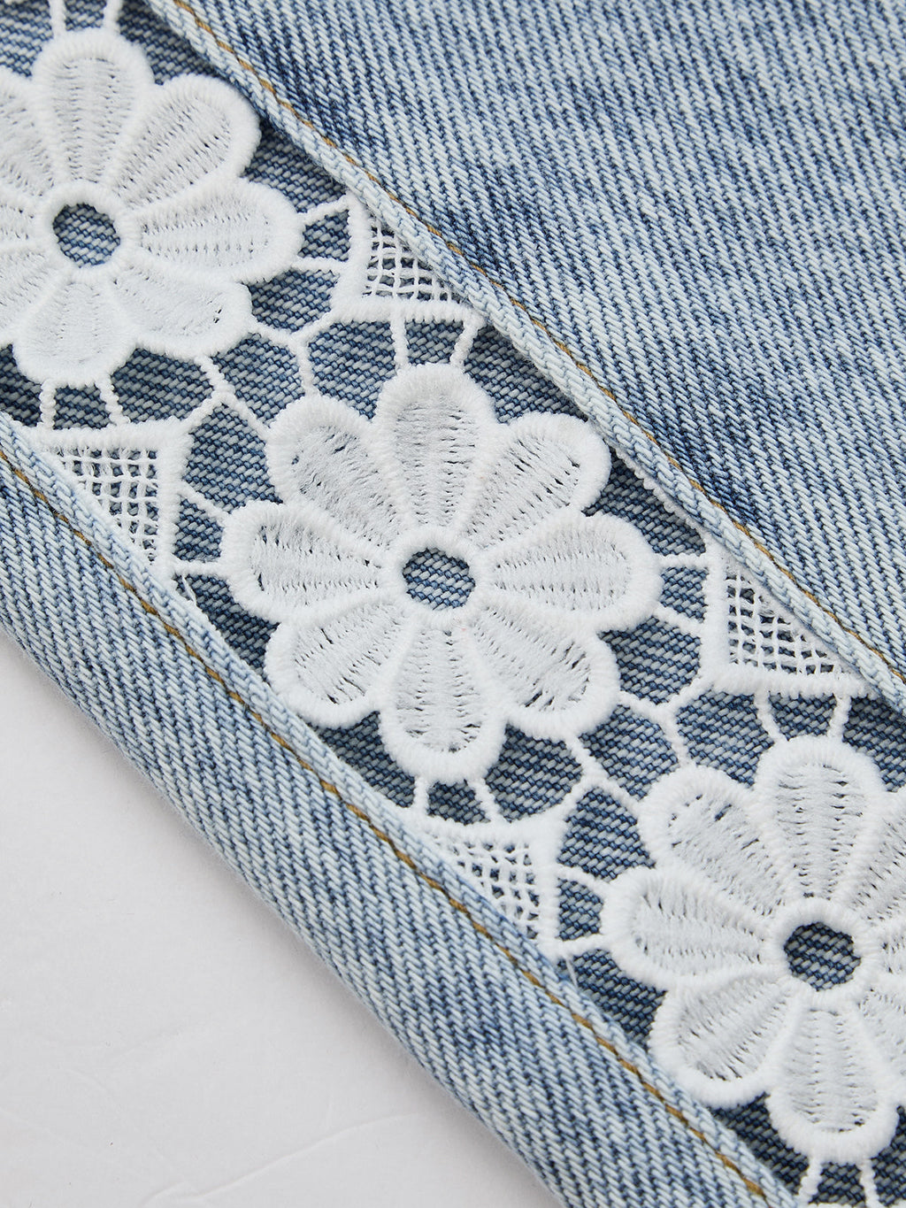 Jean Large Dentelle Pénélope