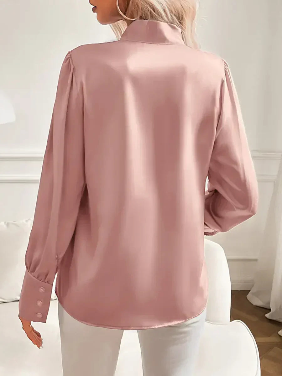 Blouse Satinée avec Détail Nœud de Luxe