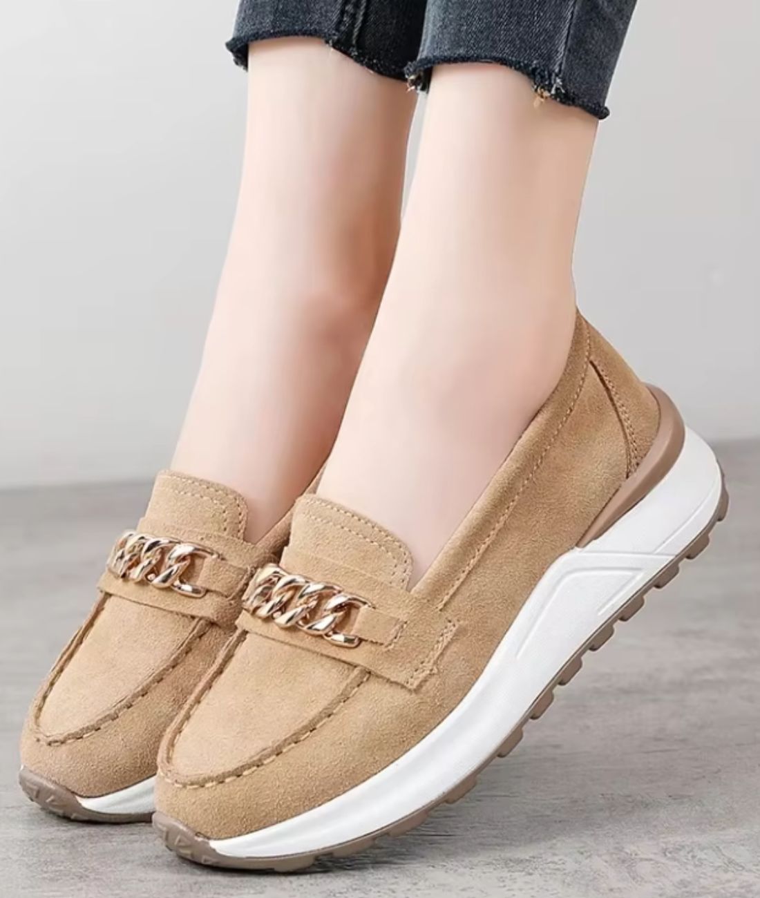 Mocassins En Daim À Boucle Dorée Et Semelle Épaisse