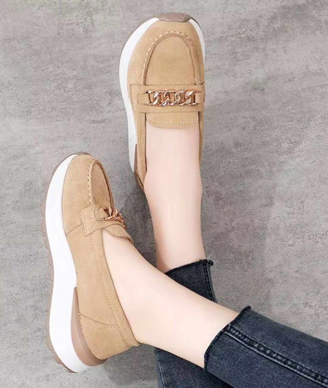 Mocassins En Daim À Boucle Dorée Et Semelle Épaisse