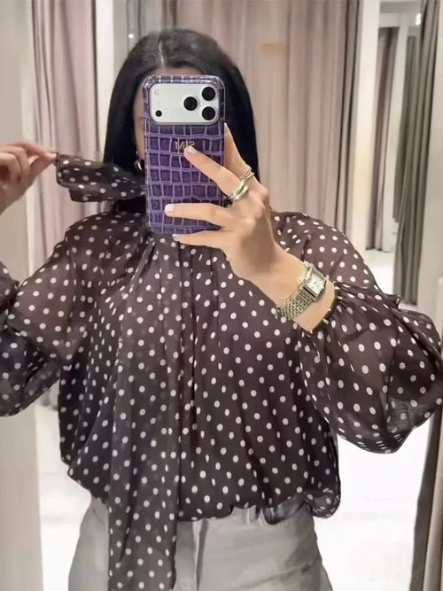 Blouse à pois à col montant